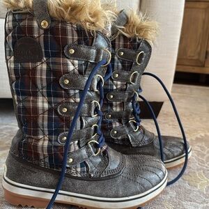 NEW SOREL 'Tofino' Boot Size 8